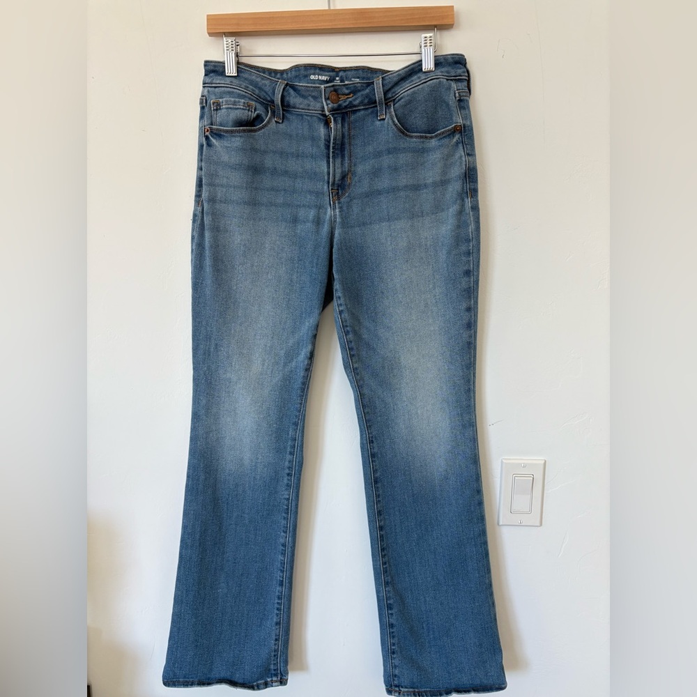 Old Navy Women's Flare Jeans in Blue